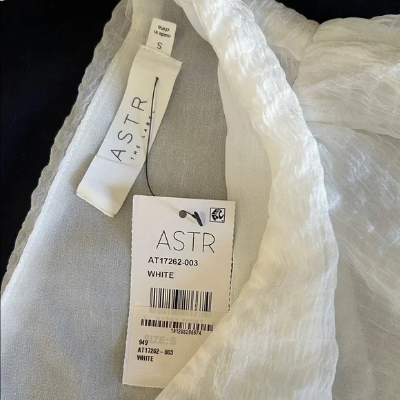 ASTR the label white balloon sleeve flowy tie top - Picture 2 of 4